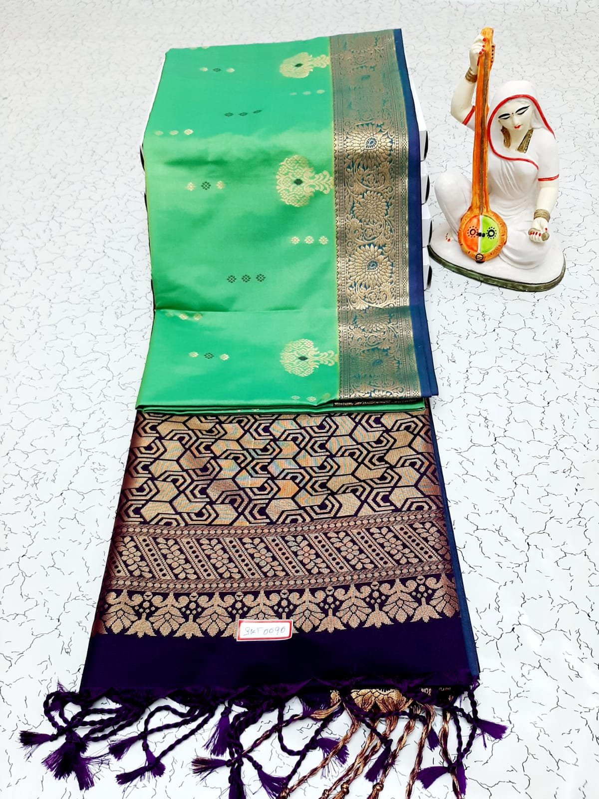 WhatsApp Image 2026-02-04 at 6.31.04 PM (2) FLORAL LATTICE SILK - Image 1